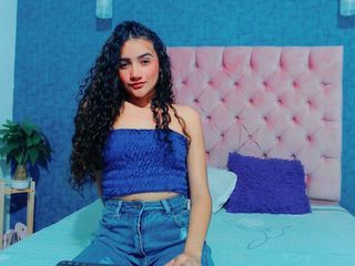 Live Sex Show of MarianelaHoz on Live Privates