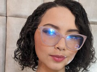 Live Sex Show of MiaRioss on Live Privates
